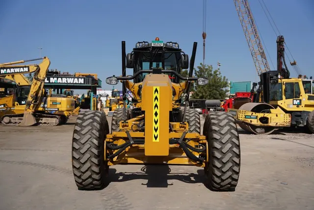 Rent 26-Ton Motor Graders | Al Marwan