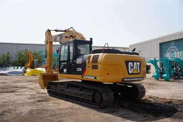 Caterpillar 323D3 Track Excavator 2020-Right-Rear- Al Marwan