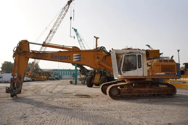 Used Liebherr R954 Crawler Excavator 1997 | Al Marwan