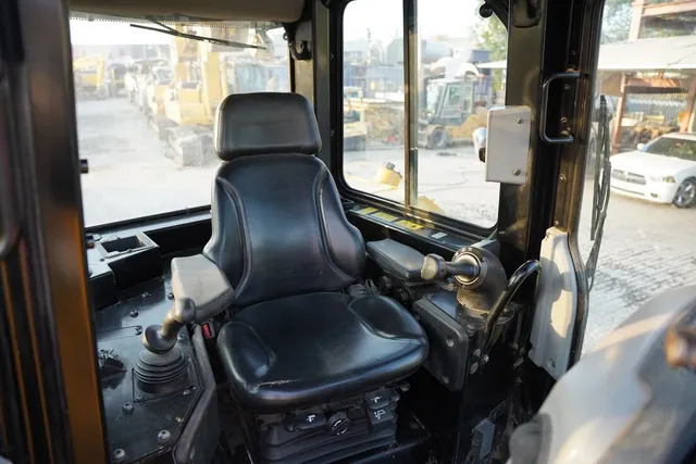 2020 Used Caterpillar D6R2 LGP Dozer TT-0122 | Al Marwan