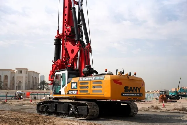 105-ton Piling Rig For Rent | Al Marwan