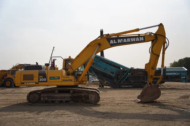 Used Komatsu PC300-8M0 Track Excavator 2018 | Al Marwan