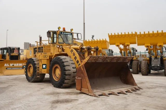 1988 Cat 988B Wheel Loader front right view- Al Marwan Machinery
