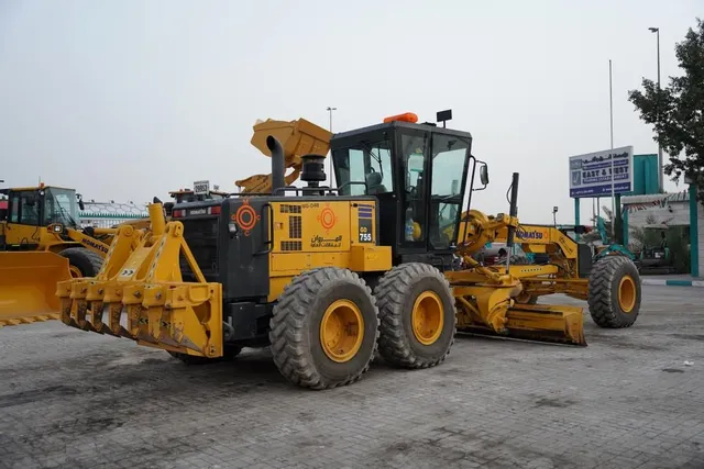 24-Ton Motor Graders With Ripper For Rent By Al Marwan