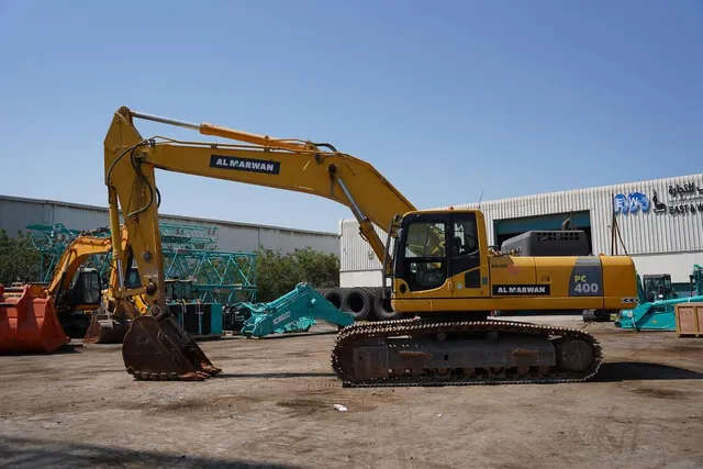 Used Komatsu PC400-8R 42.5-Ton Crawler Excavator