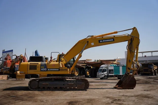 Used Komatsu PC400-8R 42.5-Ton Crawler Excavator