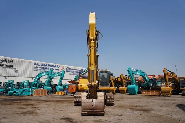 Used Komatsu PC400-8R 42.5-Ton Crawler Excavator