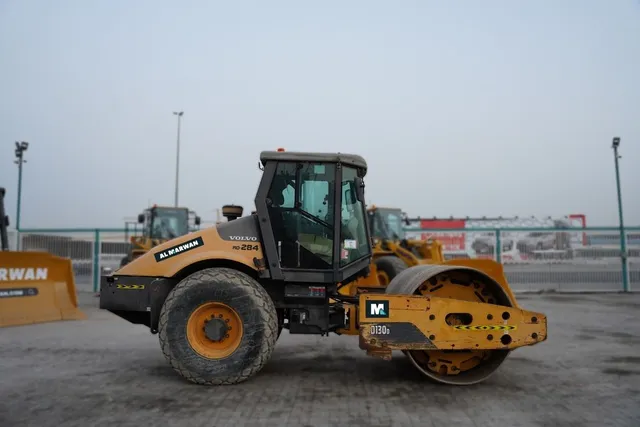 Volvo SD130D Single-Drum Roller 2010 | Al Marwan