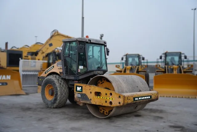 Volvo SD130D Single-Drum Roller 2010 | Al Marwan