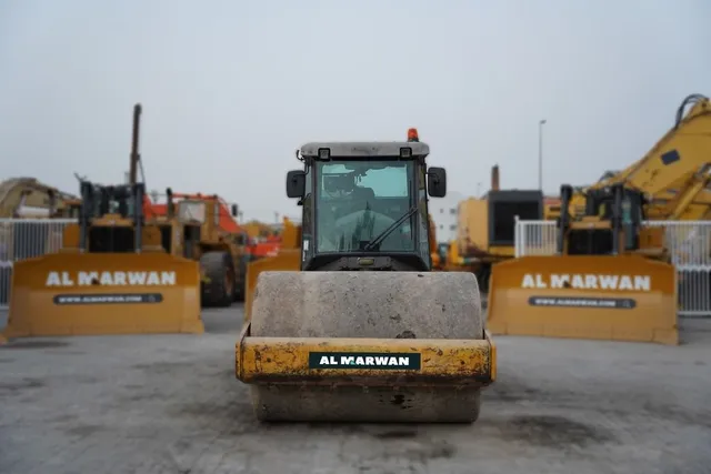 Volvo SD130D Single-Drum Roller 2010 | Al Marwan