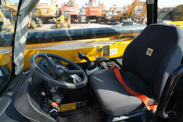 2022 JCB 540-170 Telescopic Handler Cabin View Image