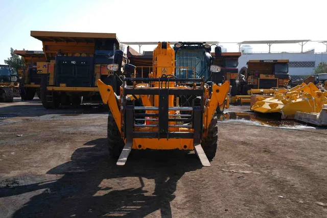 2022 JCB 540-170 Telescopic Handler Front View Image
 