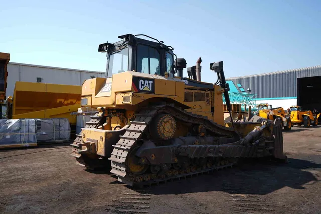 2016 CAT D8R Bulldozer Back Left View
