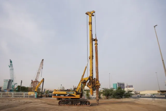 2007 Used Cat 330D Tracked Drilling Rig