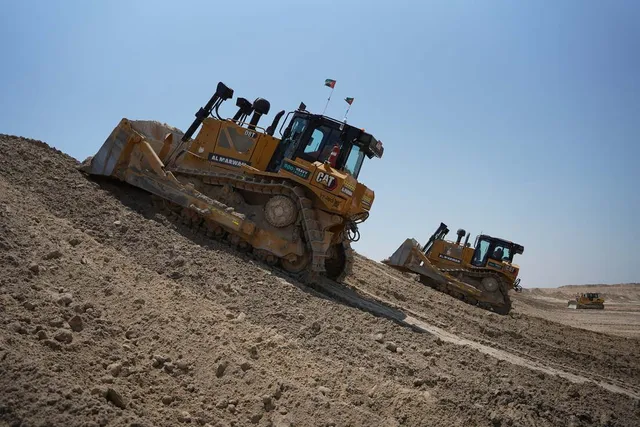 Rent Large 40-Ton LGP Bulldozers | Al Marwan