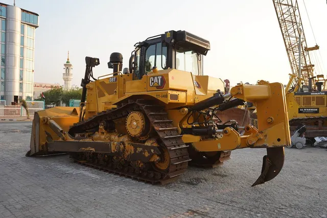 Caterpillar D8T Dozer 2021  - Al Marwan Heavy Machinery