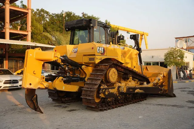Caterpillar D8T Dozer 2021  - Al Marwan Heavy Machinery