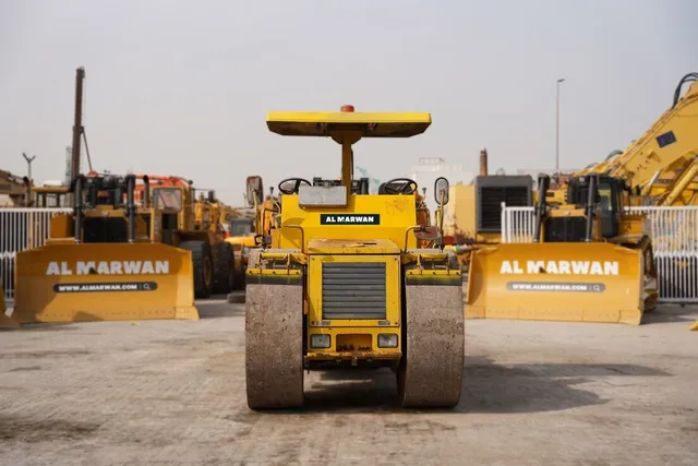 Used Sakai R2S Steel Drum Roller 1992 | Al Marwan