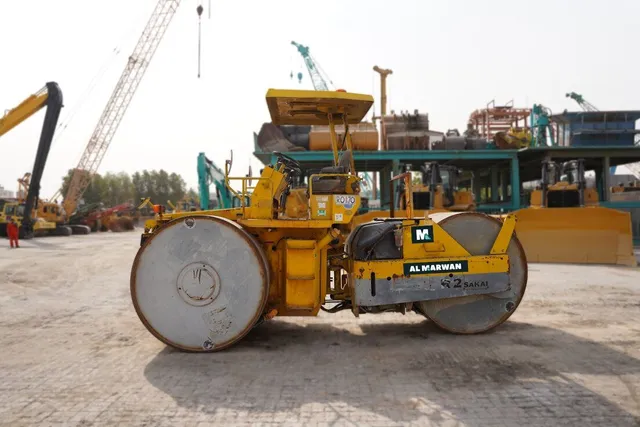 Used Sakai R2S Steel Drum Roller 1992 | Al Marwan