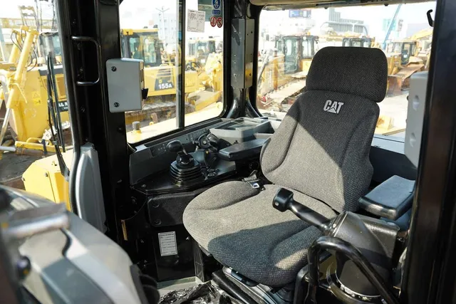 Caterpillar D8T Bulldozer 2021 - TT-0150 | Al Marwan