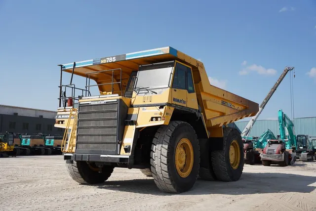 Rigid Dump Truck, Komatsu 2017 Hauler - Al Marwan