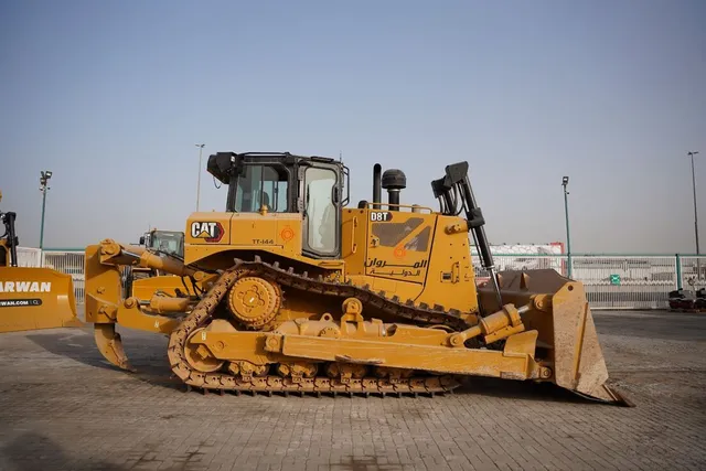 Caterpillar D8T Crawler Dozer 2021 | Al Marwan