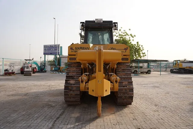 Caterpillar D8T Crawler Dozer 2021 | Al Marwan