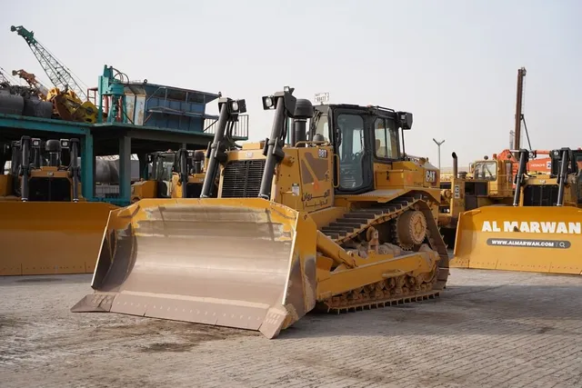 Cat D8T 39-Ton Crawler Dozer 2021 front left view - Al Marwan Heavy Machinery