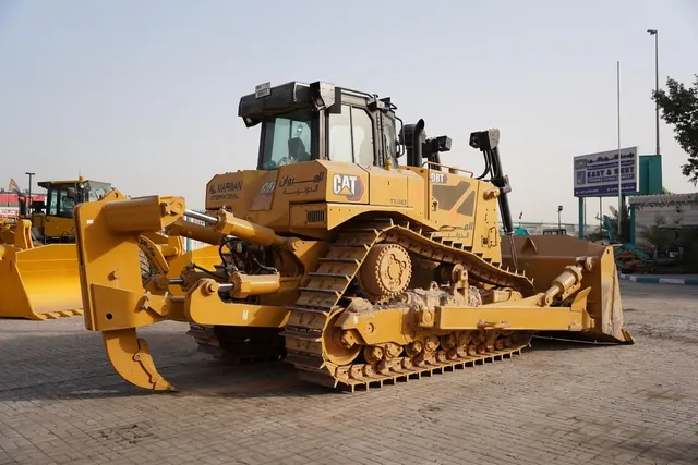 Cat D8T 39-Ton Crawler Dozer 2021 rear right view - Al Marwan Heavy Machinery