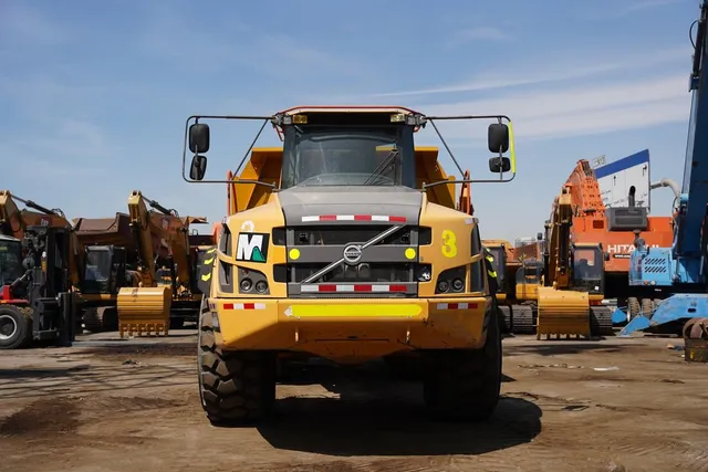 Used Volvo A40F Dump Truck 2015 | Al Marwan