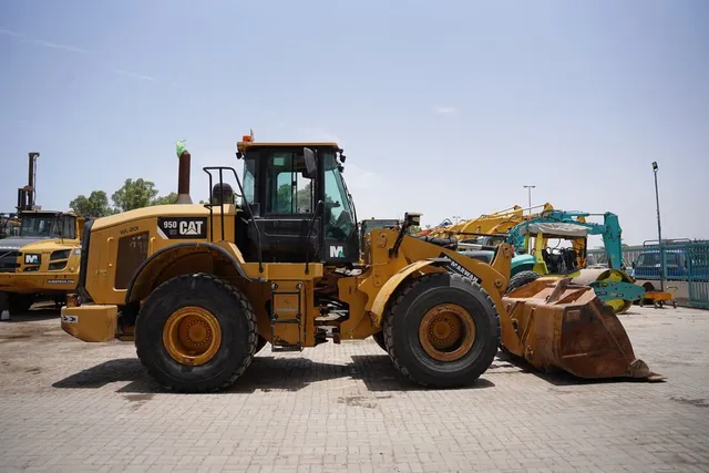 2015 Cat 950 GC Wheel Loader right-side view - Al Marwan Heavy Machinery