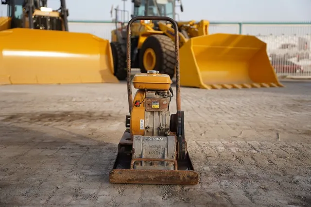 Used 2005 Sakai PC100 Plate Compactor | Al Marwan