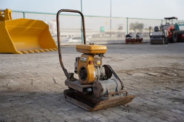 Used 2005 Sakai PC100 Plate Compactor | Al Marwan