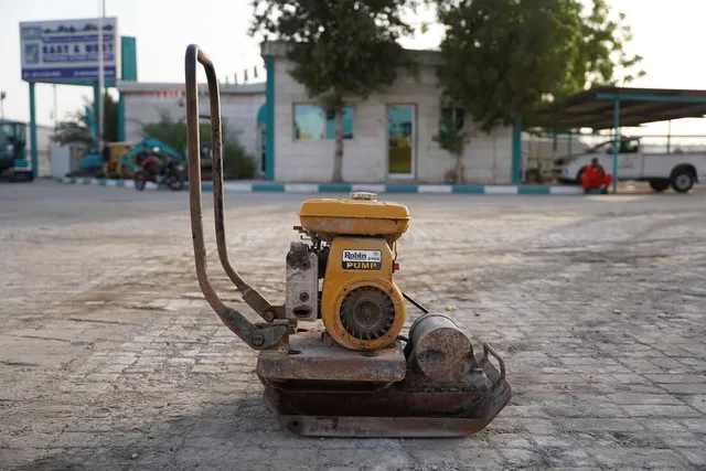 Used 2005 Sakai PC100 Plate Compactor | Al Marwan