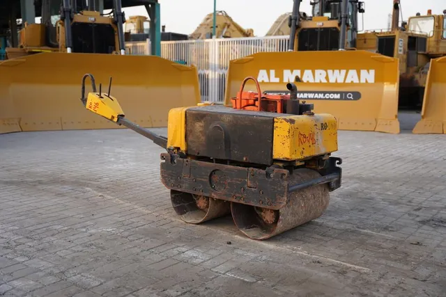 Used Sakai HV51ST Walk-Behind Roller 2005 | Al Marwan