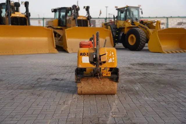 Used Sakai HV51ST Walk-Behind Roller 2005 | Al Marwan