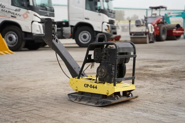 Bomag BPR30/38 D Plate Compactor 2001 - front right view -Al Marwan Machinery