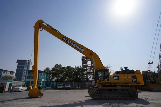 Used Komatsu PC850SE-8R Track Excavator | Al Marwan