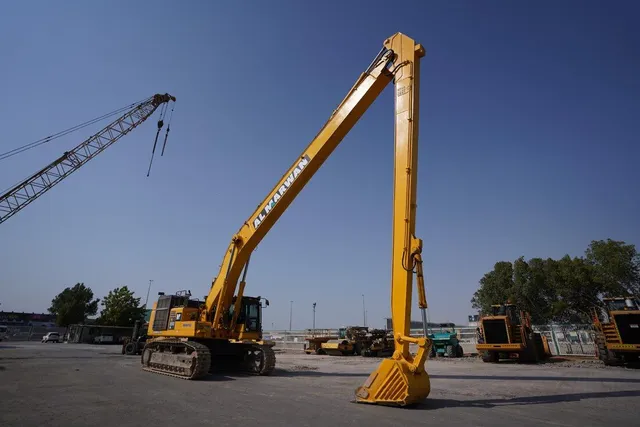 Used Komatsu PC850SE-8R Track Excavator | Al Marwan