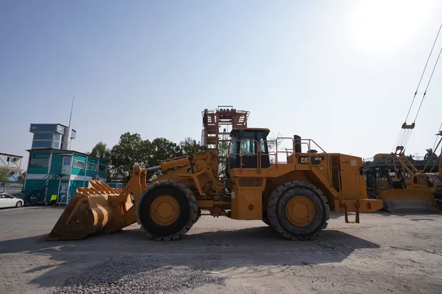 Used Caterpillar 988H Large 50-Ton Wheel Loader