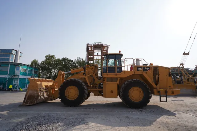 Used Caterpillar 988H Large 50-Ton Wheel Loader