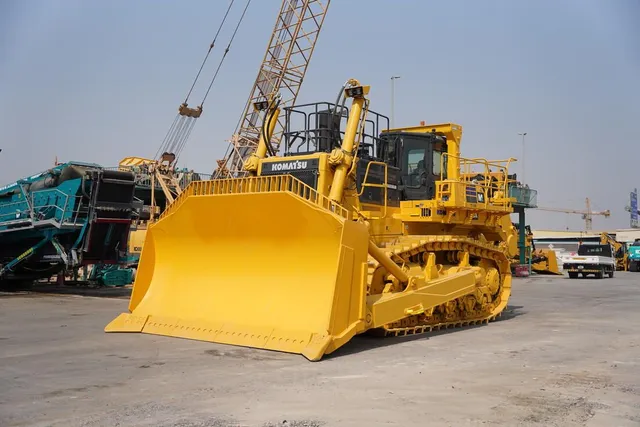 Rent Large 108-Ton Bulldozers | Al Marwan