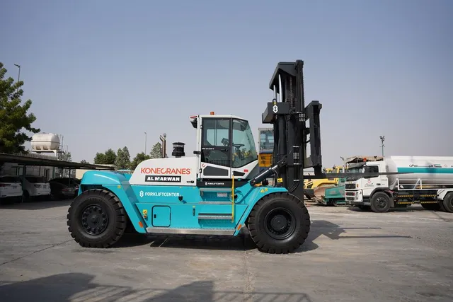 Rent 25-Ton Forklifts |Al Marwan