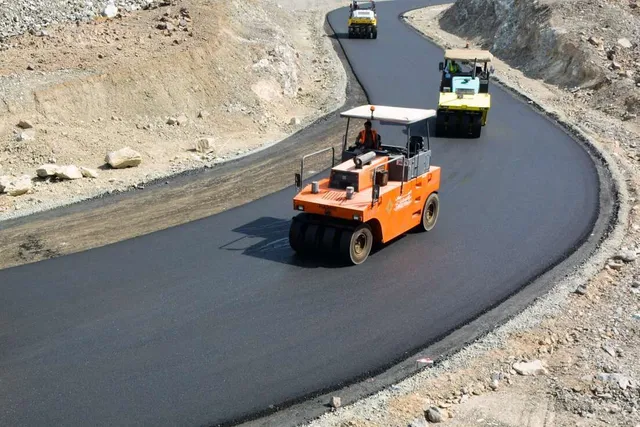 For Rent 28 Ton Rubber Wheeled Pneumatic Roller | Al Marwan