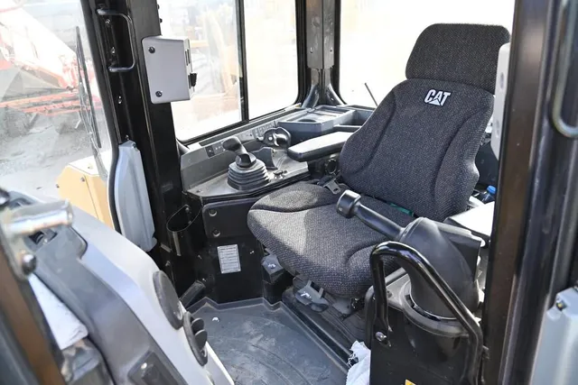 Cat D8T 39-Ton Crawler Dozer 2021 cabin view - Al Marwan Heavy Machinery