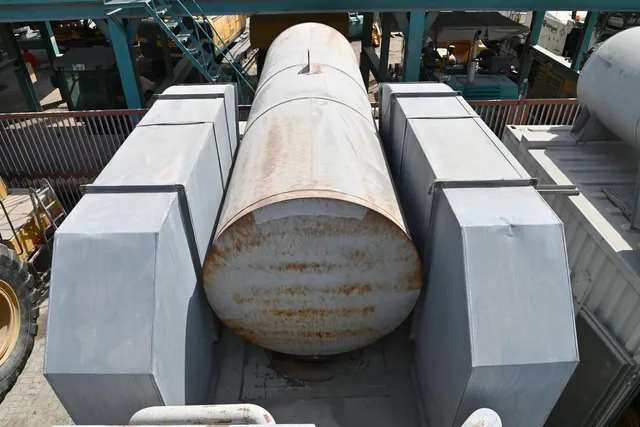 2000 Piller DHH Generator Set Caterpillar Powerhouse-tank view-Al Marwan Machinery