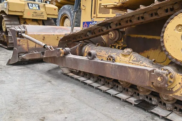 Used Caterpillar D6R 18-Ton Bulldozer 2011 | Al Marwan