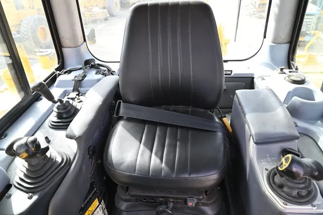 Used Komatsu D155A-6 Crawler Dozer 2006 | Al Marwan