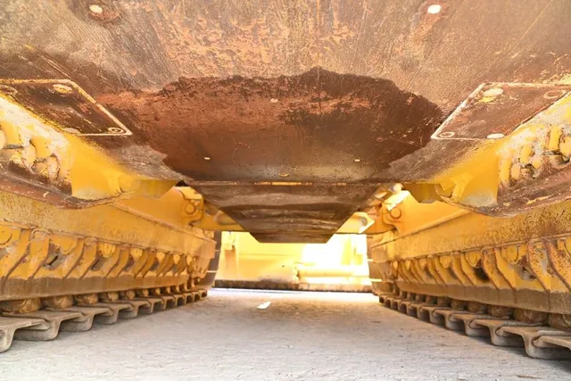 Used Komatsu D155A-6 Crawler Dozer 2006 | Al Marwan