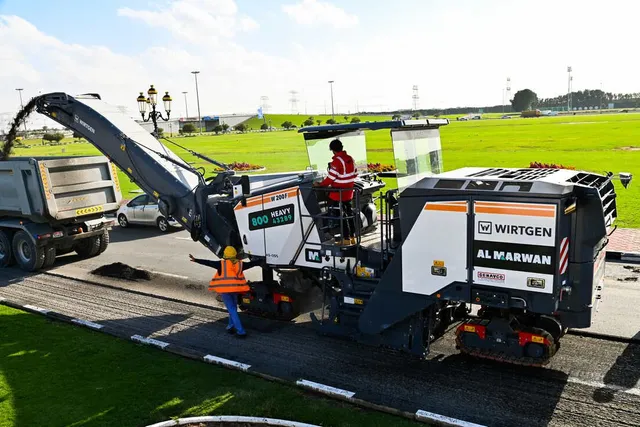 Asphalt Milling Machine 2 meters For Rent - Al Marwan